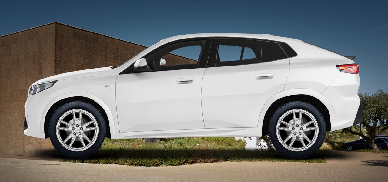 Na ilustracji: X2 (U10) (U2X), od 2023 r. – BMW X2, poglądowa wizualizacja auta z felgami DEZENT KF silver