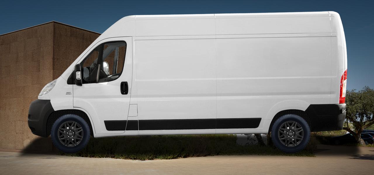 Na ilustracji: DUCATO/DUCATO Van (250;250D;250L;250M), od 2006 r. – Fiat Ducato, poglądowa wizualizacja auta z felgami DEZENT KH black