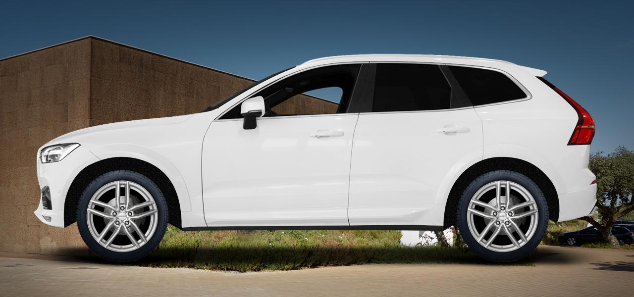 Na ilustracji: XC60 (U), od 2017 r. – Volvo XC60, poglądowa wizualizacja auta z felgami DEZENT TR silver