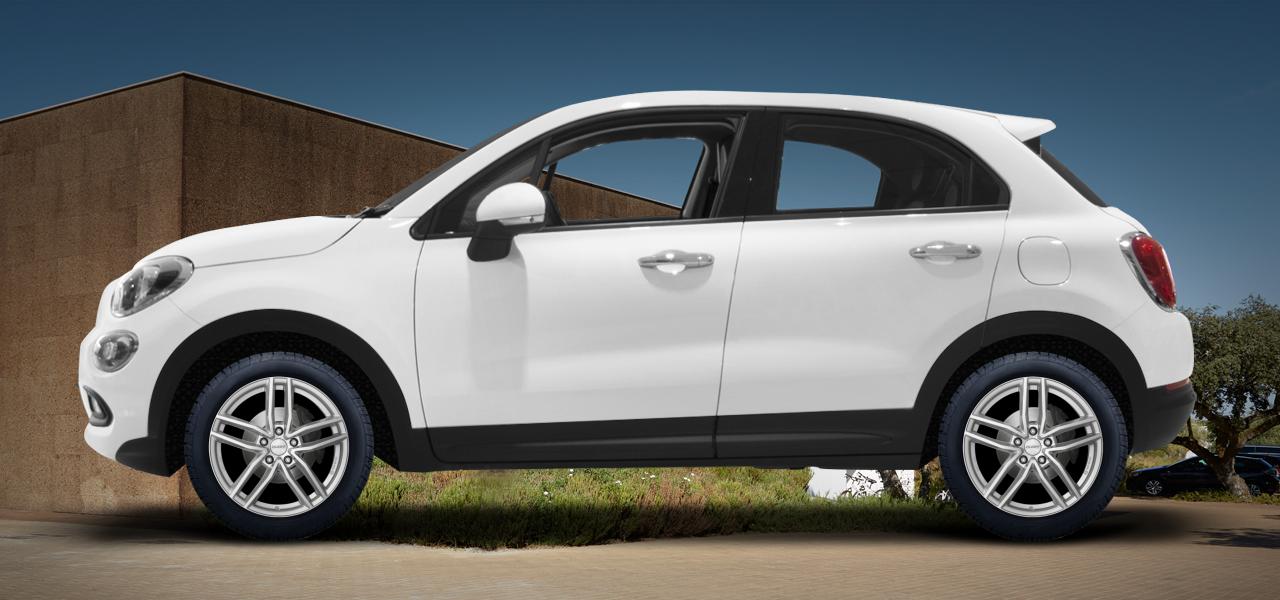 Na ilustracji: 500X (334), od 2015 r. – Fiat 500x, poglądowa wizualizacja auta z felgami DEZENT TR silver