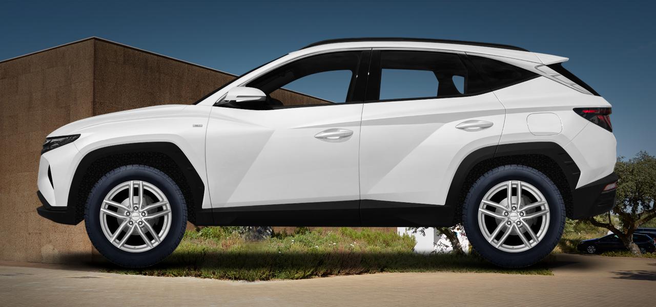 Na ilustracji: TUCSON (NX4e), od 2020 r. – Hyundai Tucson, poglądowa wizualizacja auta z felgami DEZENT TR silver