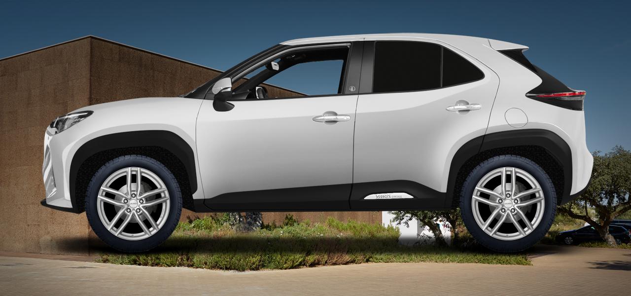 Na ilustracji: YARIS CROSS (XPB1F(M); XPB1F(EUM)-TGRE), od 2021 r. – Toyota Yaris Cross, poglądowa wizualizacja auta z felgami DEZENT TR silver
