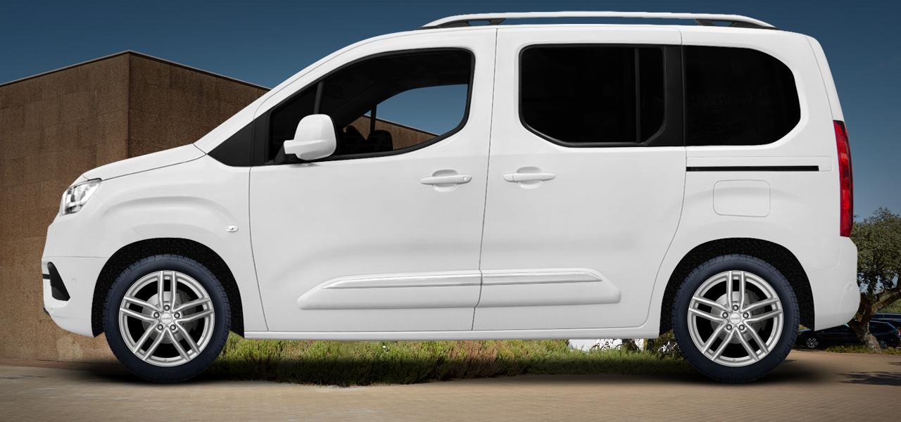 Na ilustracji: PROACE City/City VERSO (E), od 2020 r. – Toyota Proace City Verso, poglądowa wizualizacja auta z felgami DEZENT TR silver