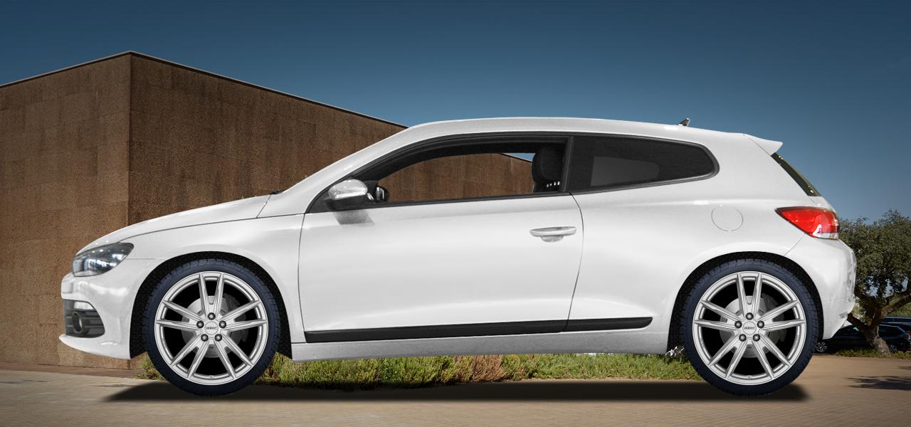 Na ilustracji: SCIROCCO (13), od 2008 r. – Volkswagen Scirocco, poglądowa wizualizacja auta z felgami DEZENT KF silver