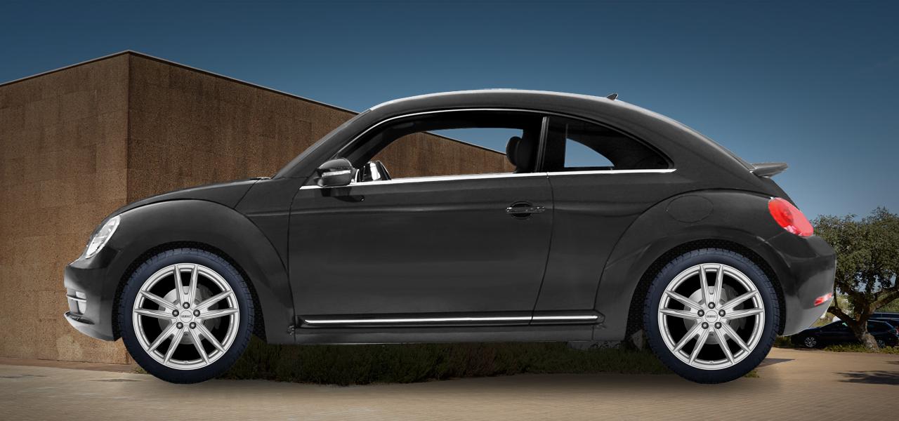 Na ilustracji: BEETLE (16), od 2011 r. – Volkswagen Beetle, poglądowa wizualizacja auta z felgami DEZENT KF silver