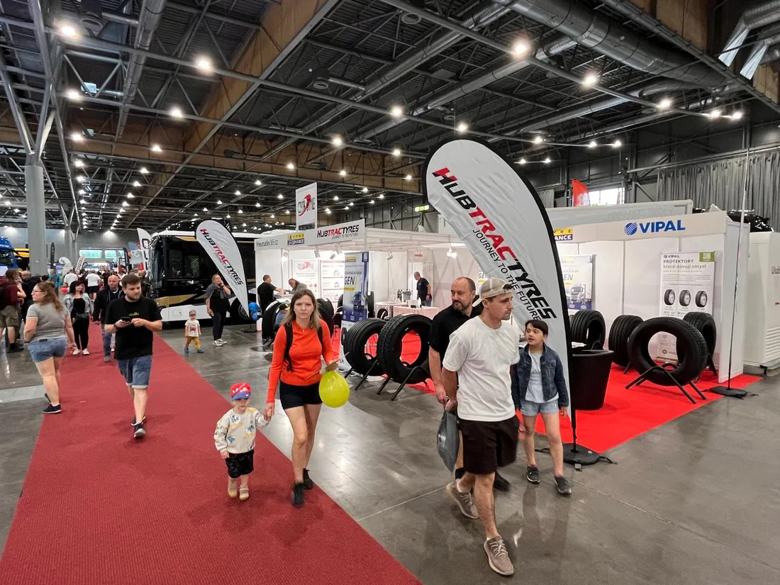 Návštěvníci Transport Show — největší přehlídky dopravy v ČR